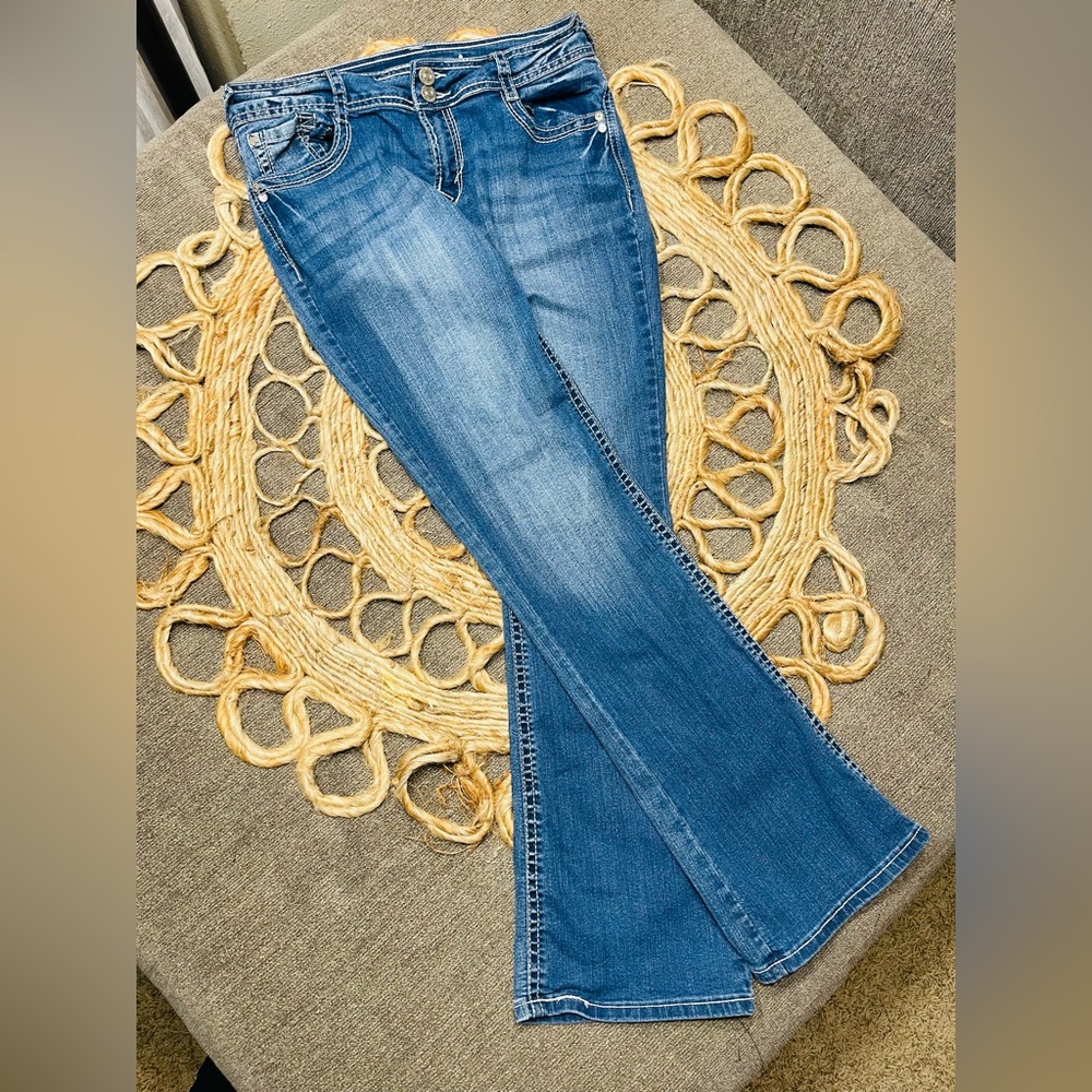 Wallflower Women's Boot Cut Jeans - Classic Blue